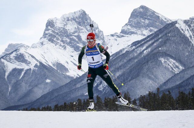 German athlete Laura Dahlmeier has died in a climbing accident in Pakistan, official says